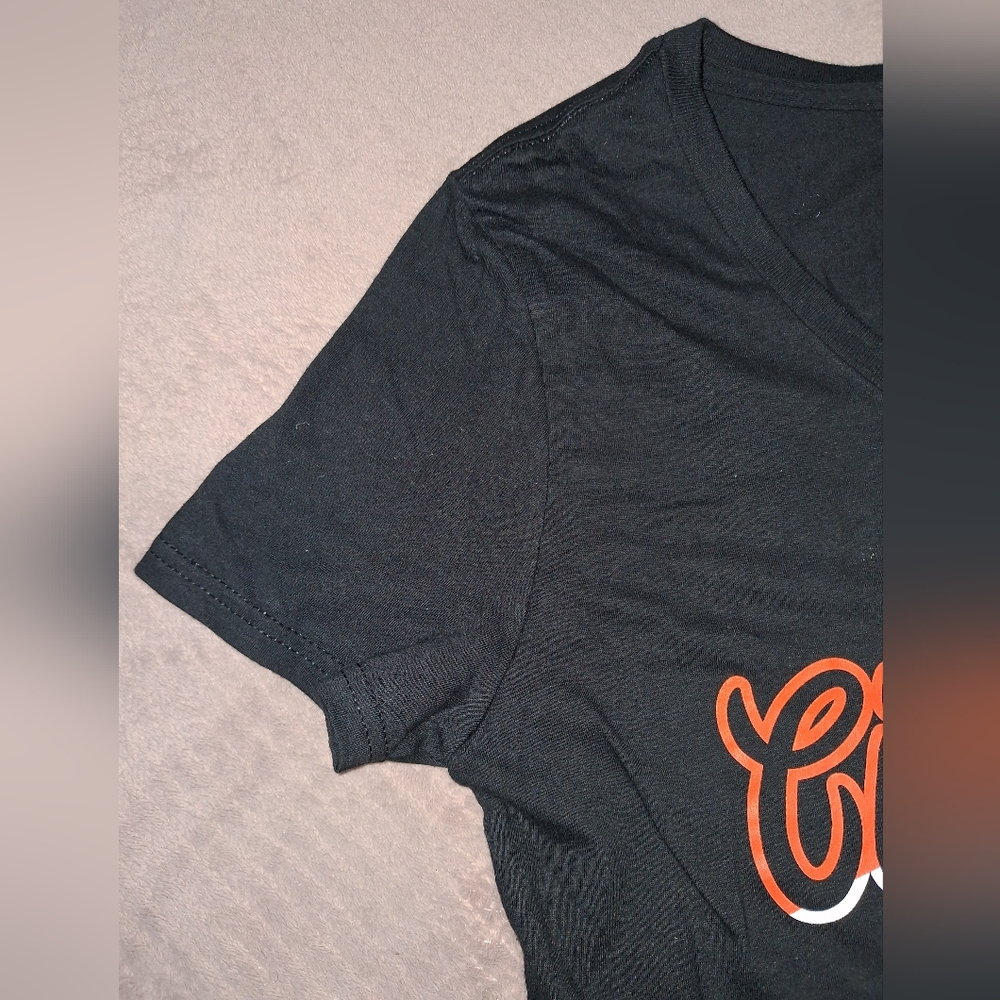 🆕NFL Cincinnati Bengals Football Womens Short Sleeve V-neck T-Shirt Size Small - Picture 10 of 12